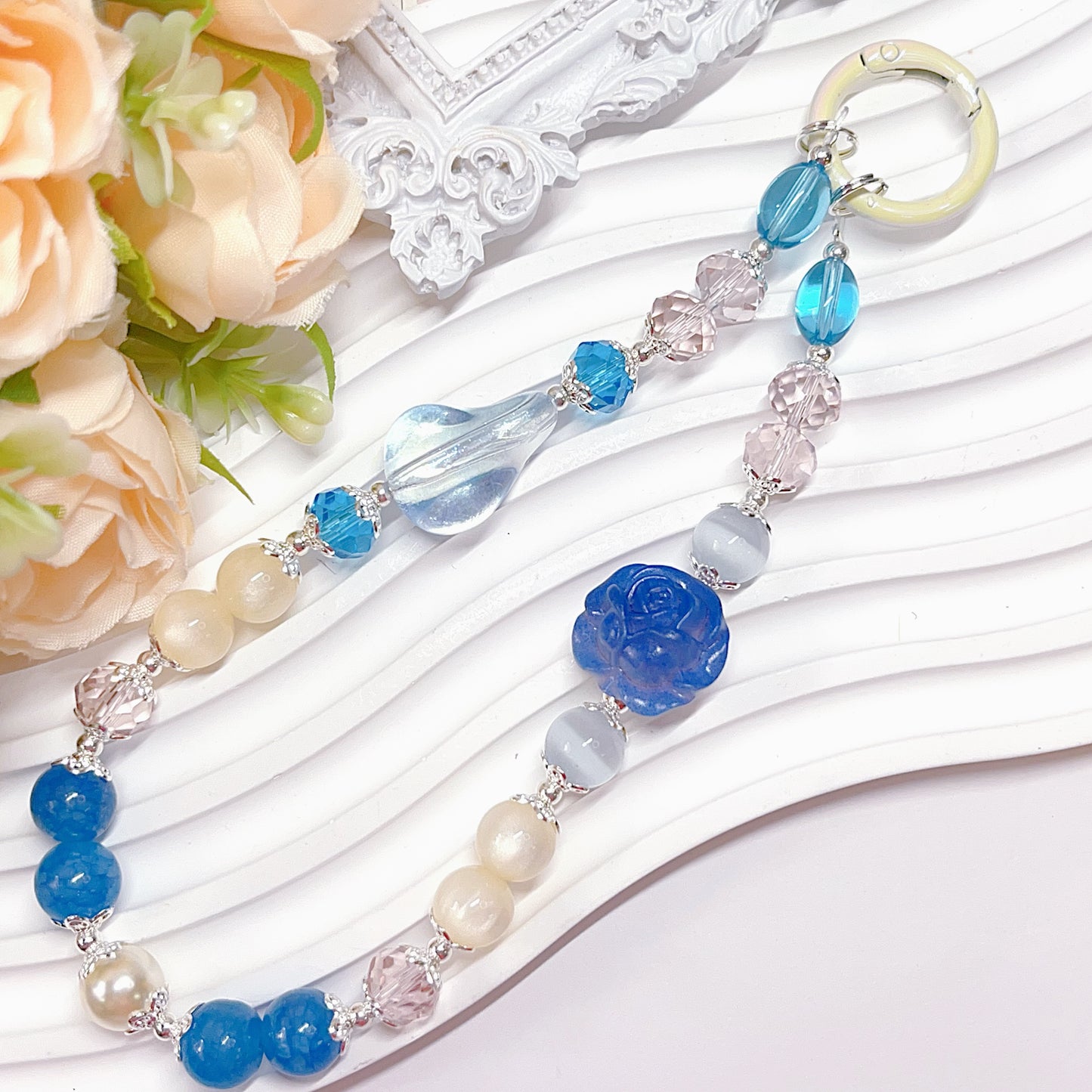 【BZ 130】薔薇園ー高品質ガラスビーズ&キャッツアイ&レジンビーズ&アクリル&スターライト 薔薇カラーチェンジ