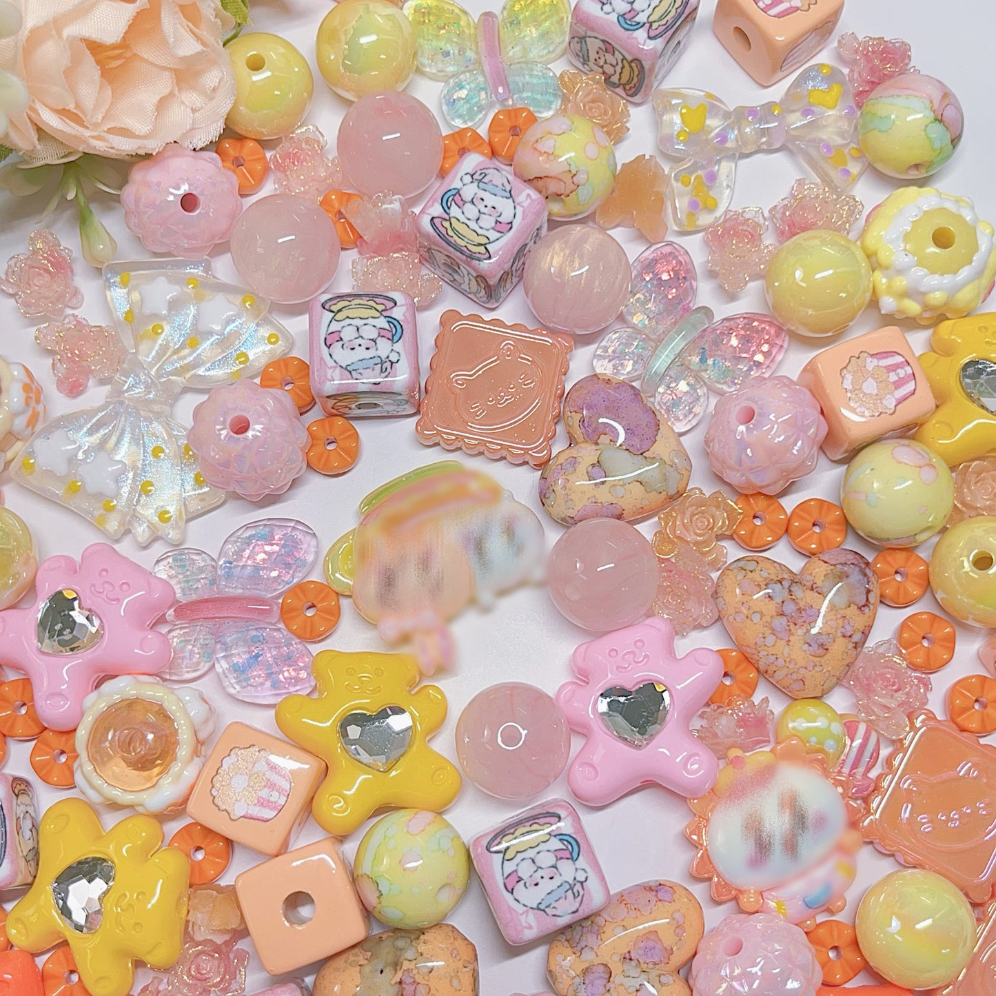 【BZ 328】オレンジティーエードー高品質ぷっくりペイントビーズ&キラキラストーンビーズ&レジンビーズ&イラストビーズ&夜光柔らかい素材フラワー(プレゼント付き)