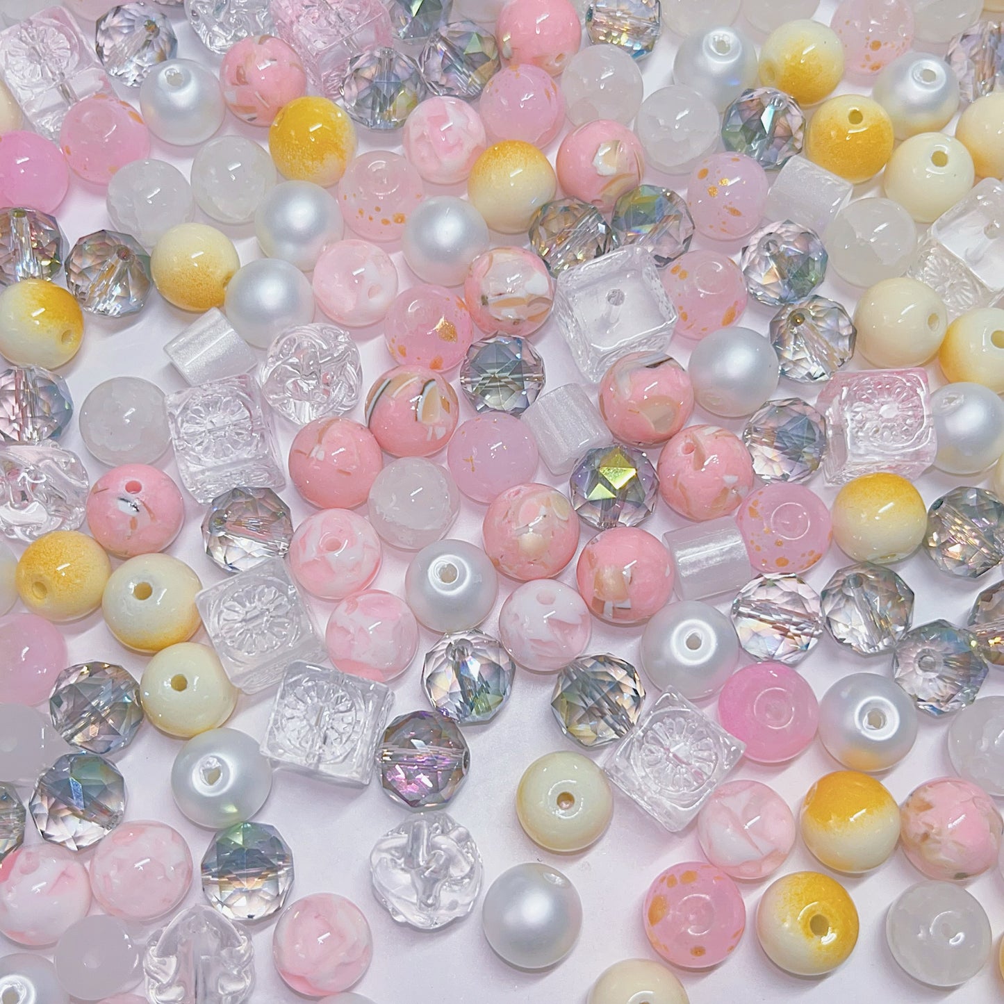 【BZ 330】春のファームー高品質ガラスビーズ&天然石(シェルパール、ターコイズ)&スターライトビーズ(希土晶晶)&アクリルビーズ