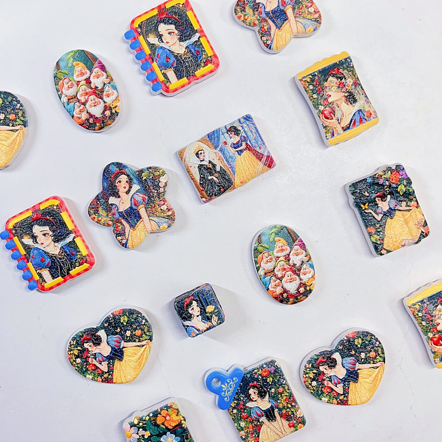 【特別奉仕品】刺繍白雪姫ー刺繍デザイン レリーフ加工ビーズーNEW
