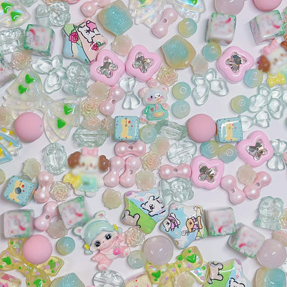 【BZ 355】ピクニックの一日ー高品質アクリルビーズ&イラストビーズ&キラキラストーンビーズ&カラーチェンジビーズ&柔らかい素材フラワー（夜光、カラーチェンジ）（プレゼント付き）