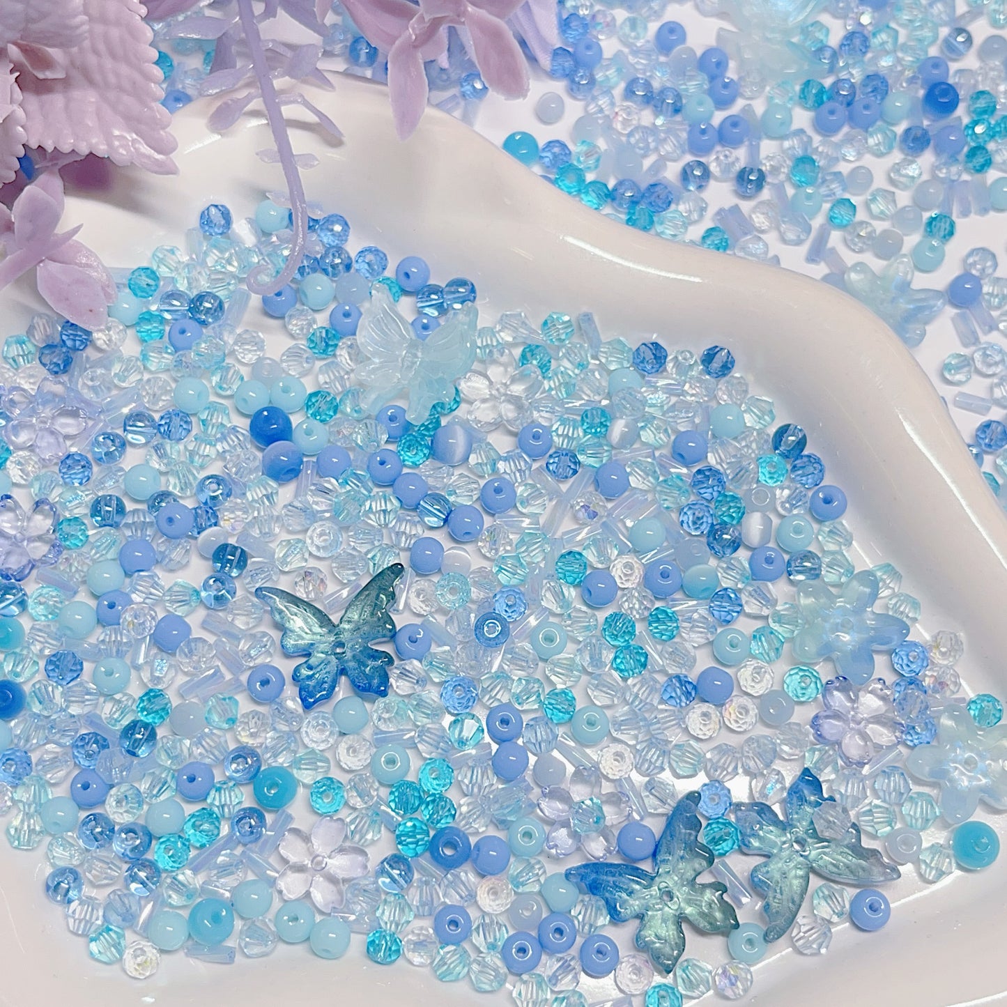 【BZ 378】水天一碧ー高品質ガラスビーズ&アクリルビーズ&スターライトビーズ&キャツアイ　４ｍｍ