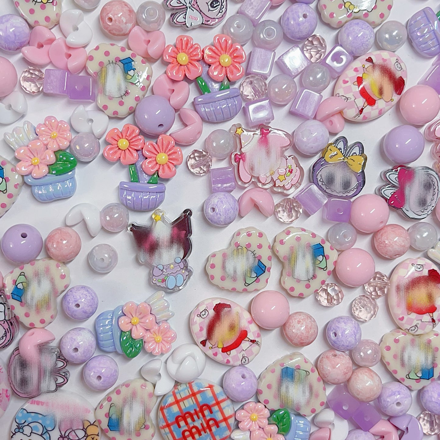 【BZ 451】ハッピーフレンズー高品質アクリルビーズ&スターライトビーズ&イラストビーズ&ガラスビーズ&レジンビーズ（プレゼント付き）