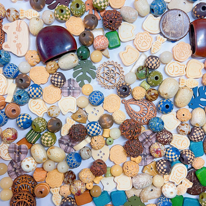 【BZ 689】木の魅力ー高品質木製ビーズ　菩提　木の実ビーズ　豊かなデザイン　落ち着いた色味