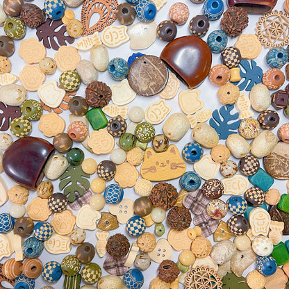 【BZ 689】木の魅力ー高品質木製ビーズ　菩提　木の実ビーズ　豊かなデザイン　落ち着いた色味