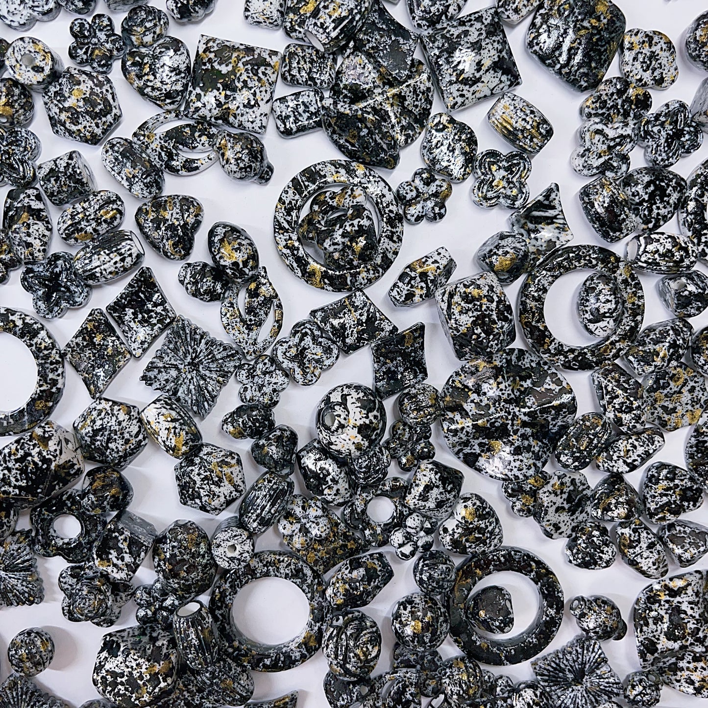 【BZ 697】水墨ー高品質アクリルビーズ　豊かなデザイン　落ち着いた色味