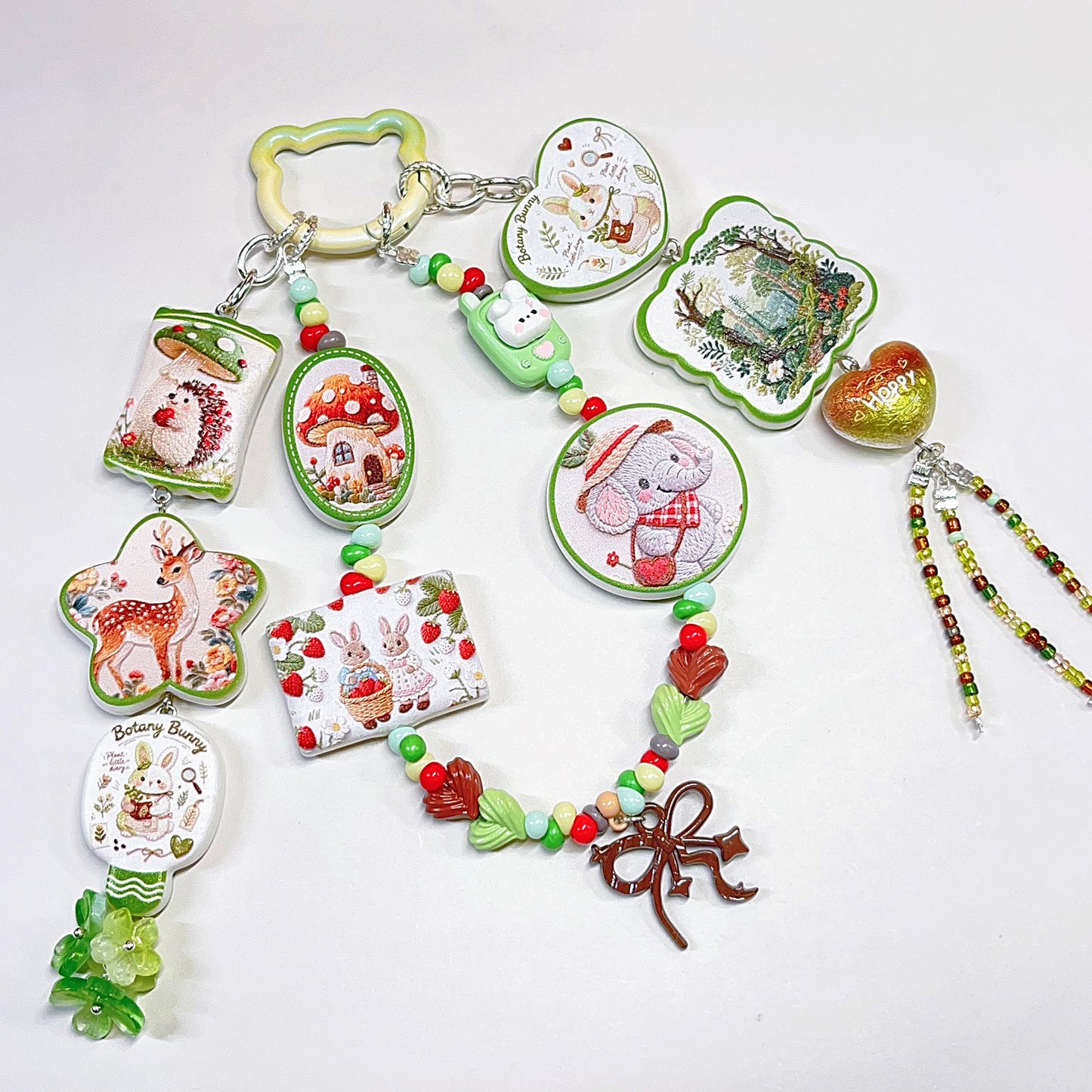【特別奉仕品】森フレンズー刺繍デザイン　レリーフ加工ビーズーNEW