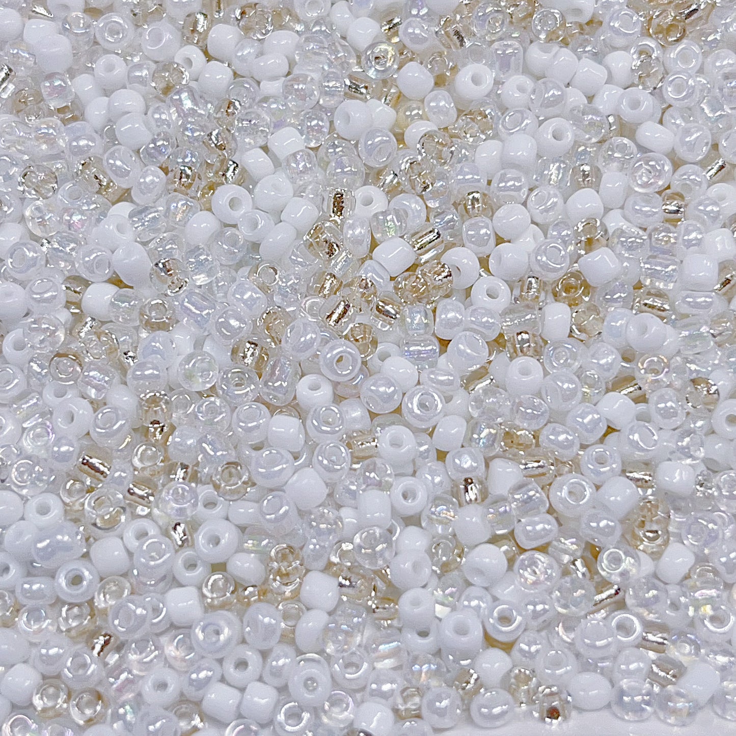 【BZ 1037】ホワイトちびー高品質ガラスビーズ　ちびビーズ　 飾り用  万能ビーズ　3ｍｍ－NEW