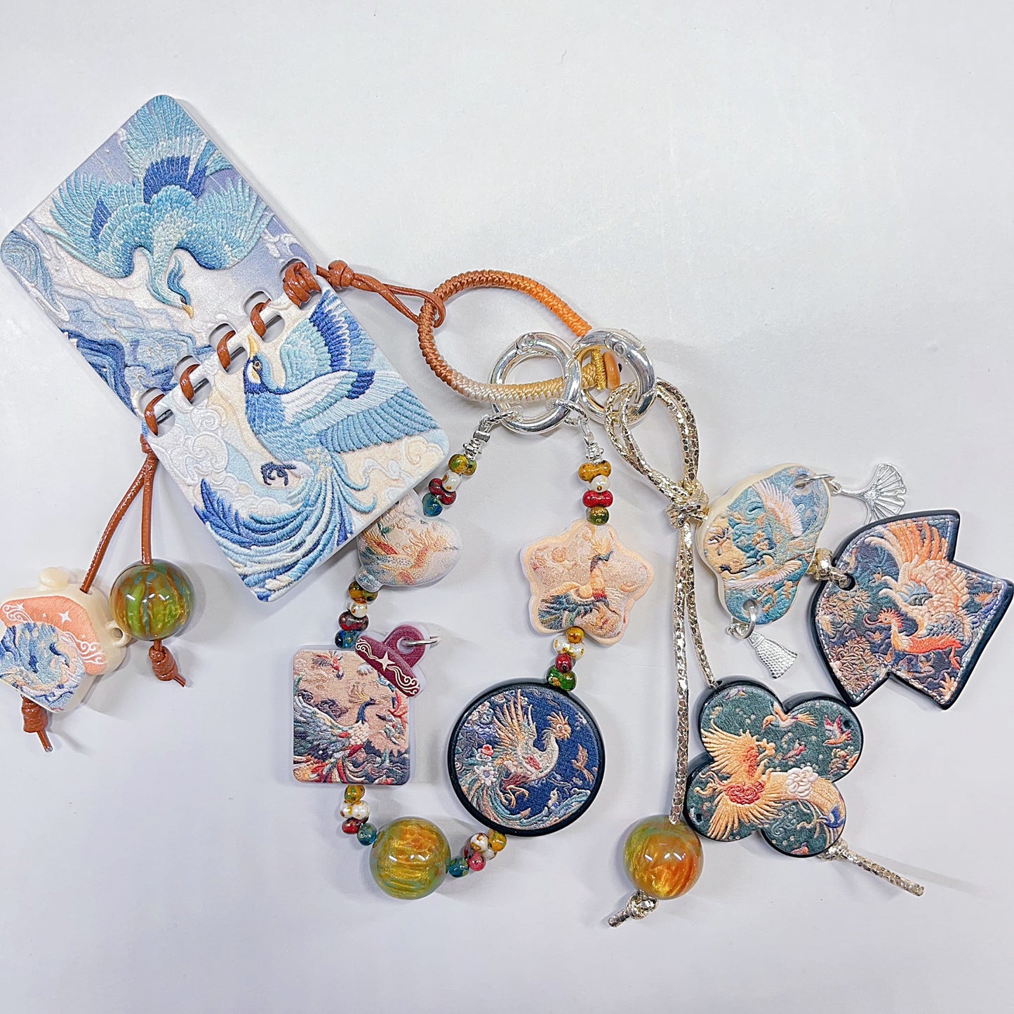 【特別奉仕品】刺繍鳳凰ー刺繍デザイン　レリーフ加工ビーズーNEW