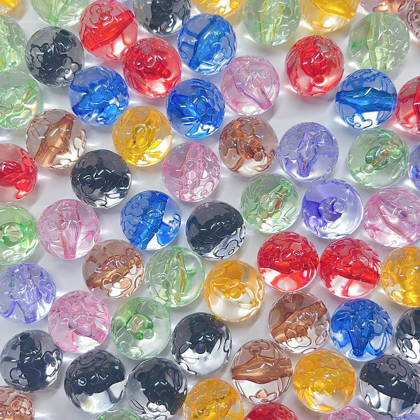 【BZ 1054】カラフルな梅の花ー高品質芯染めタイプちゅるんちゅるんアクリルビーズ　ビビットカラー　透明感　飾り用　18mmーNEW
