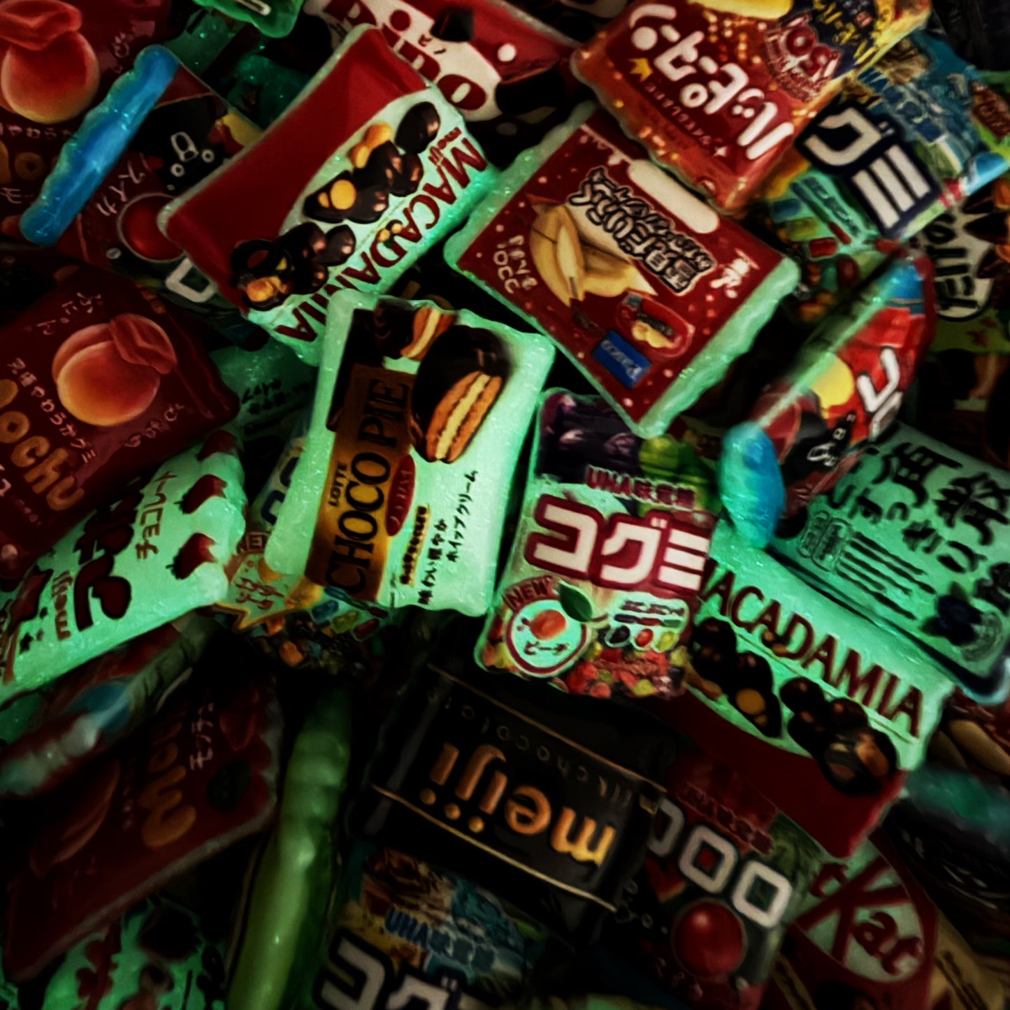 【特別奉仕品】キュートお菓子ーレリーフ加工　夜光ーNEW