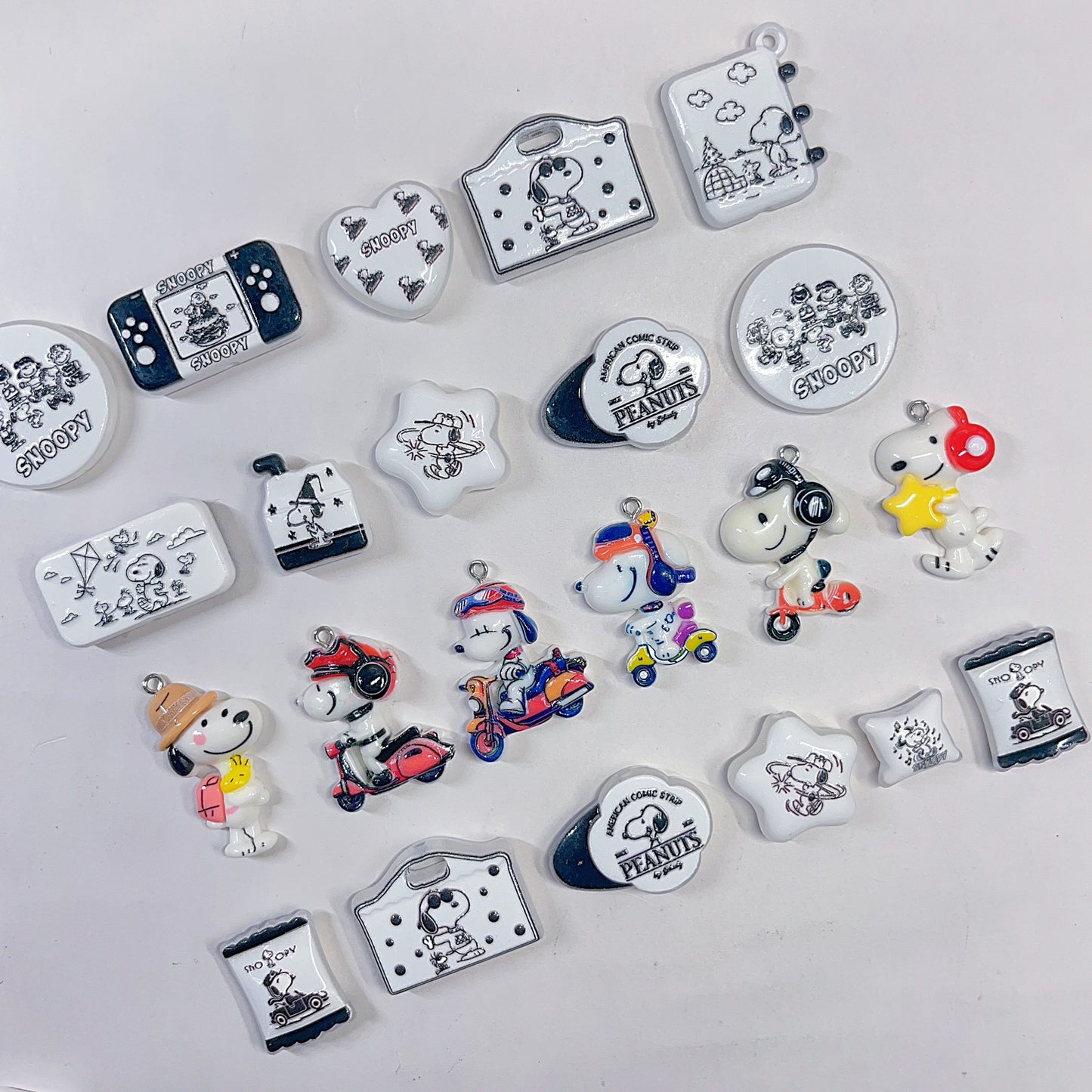 【特別奉仕品】モノクロSNOOPYーレリーフ加工ーNEW
