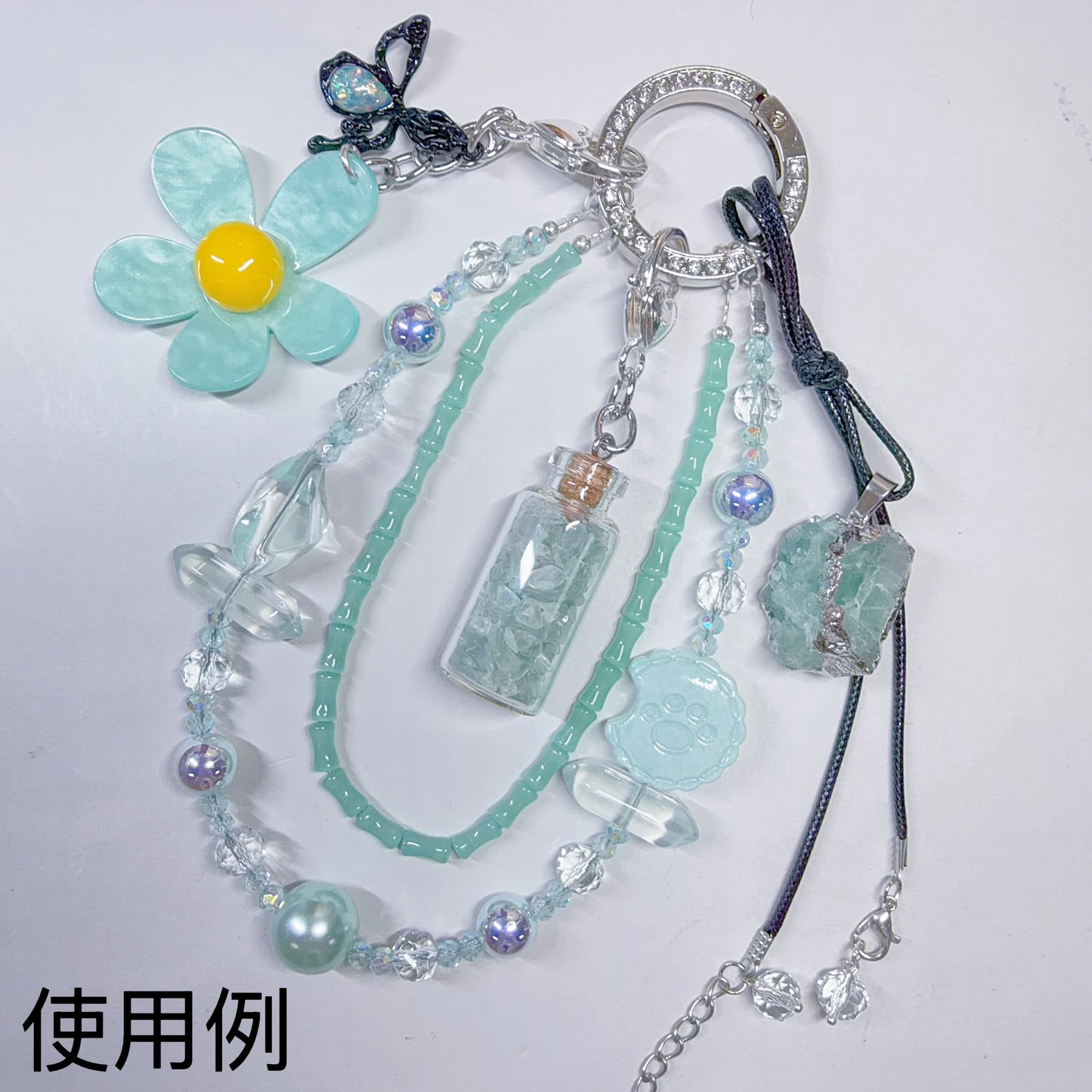 【BZ 1138】万華鏡ー高品質多面カットスターライトビーズ（表面オーロラ加工）　キラキラ　万能ビーズ　4mmーNEW