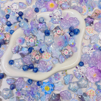 【BZ 1205】美しい紫陽花ー高品質樹脂ビーズ&分厚いアクリルビーズ&レリーフ加工ビーズ&レジン蝶々ビーズ&ヒートン付チャーム&ソフト夜光薔薇（一部穴あり）　綺麗　大人系ーNEW